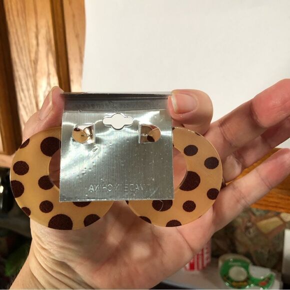 Fashion Jewelry Preppy Polka Dot Hoop Earrings - Picture 7 of 7